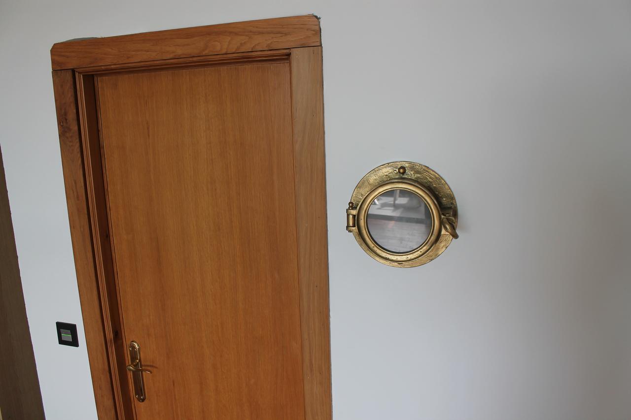Apartamentos Turisticos Vistademar Luarca Luaran gambar
