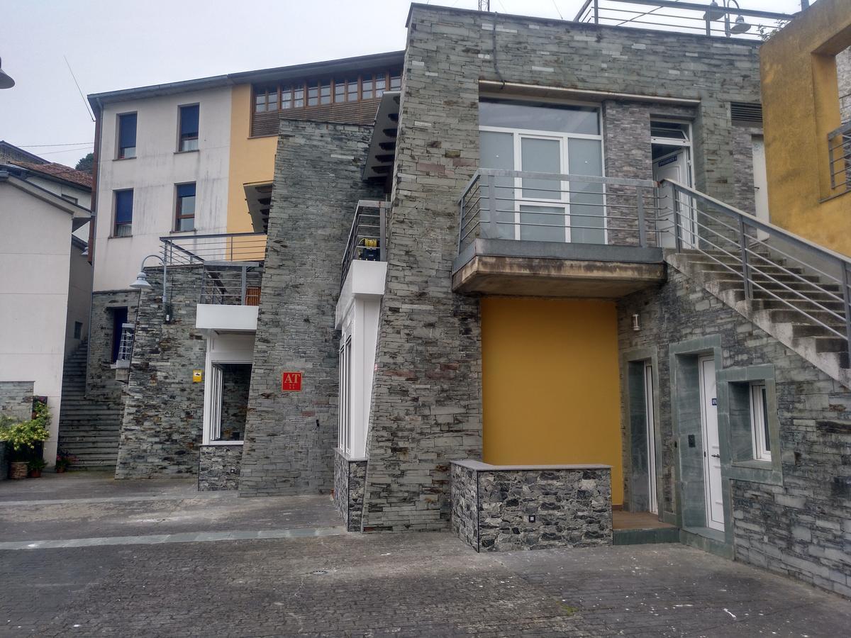 Apartamentos Turisticos Vistademar Luarca Luaran gambar
