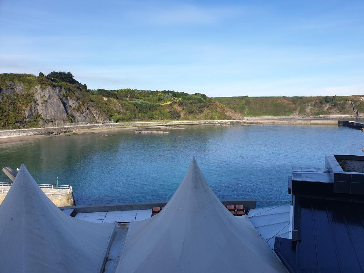 Apartamentos Turisticos Vistademar Luarca Luaran gambar